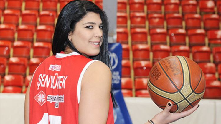 Tilbe Şenyürek: İspanyada tüm emeğin karşılığını inşallah alacağız