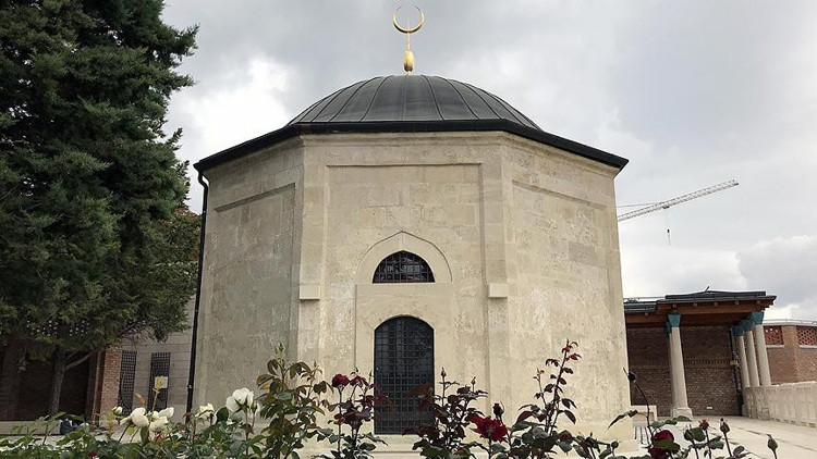 Cumhurbaşkanı Erdoğan Macaristanda Gül Baba Türbesini açacak