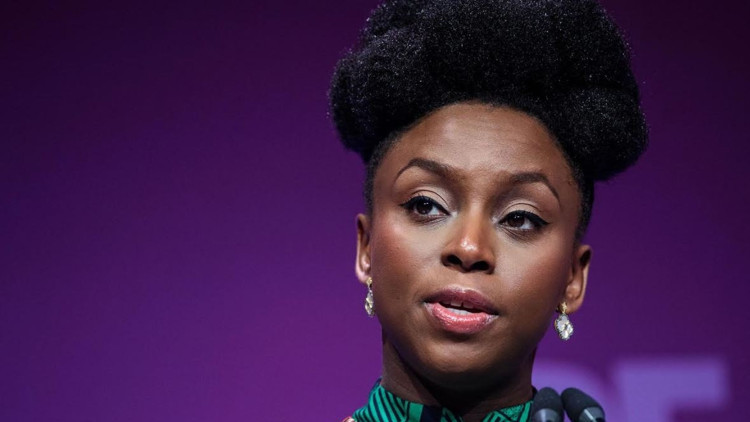 Frankfurt Kitap Fuarının açılışını Adichie yapacak Frankfurt Kitap Fuarının açılışını Adichie yapacak