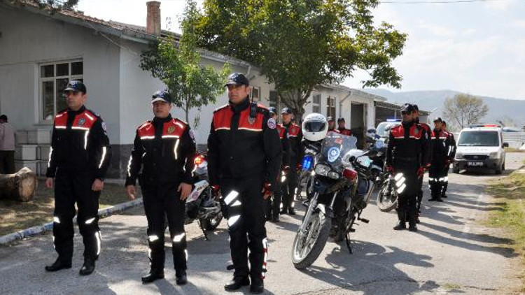 Motorize polisler yola çıktı