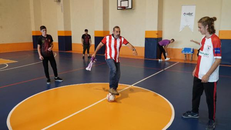 Başkan İsmail Uyanık: Altyapıya önem vermeyen kulüp ayakta duramaz Başkan İsmail Uyanık: Altyapıya önem vermeyen kulüp ayakta duramaz