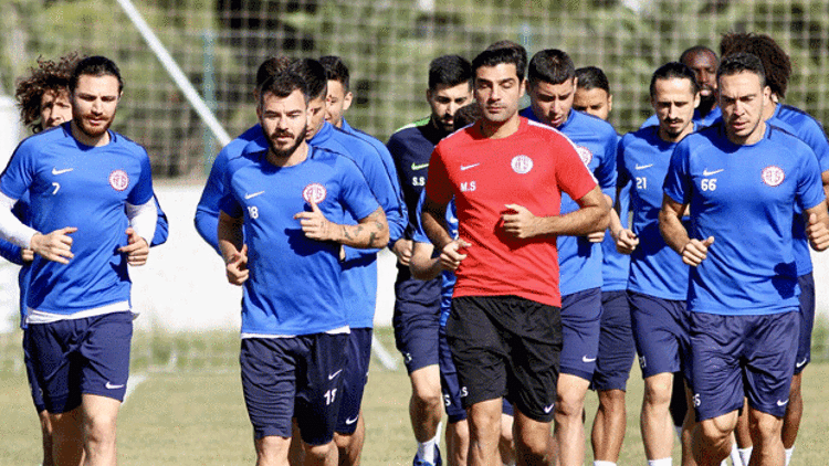 Antalyaspor’da, Akhisarspor hazırlığı Antalyaspor’da, Akhisarspor hazırlığı