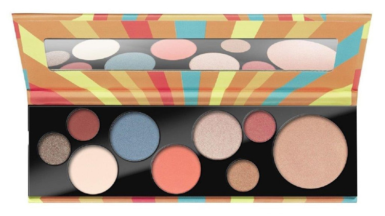 Kış makyajında doğallık ve ışıltılar ön planda