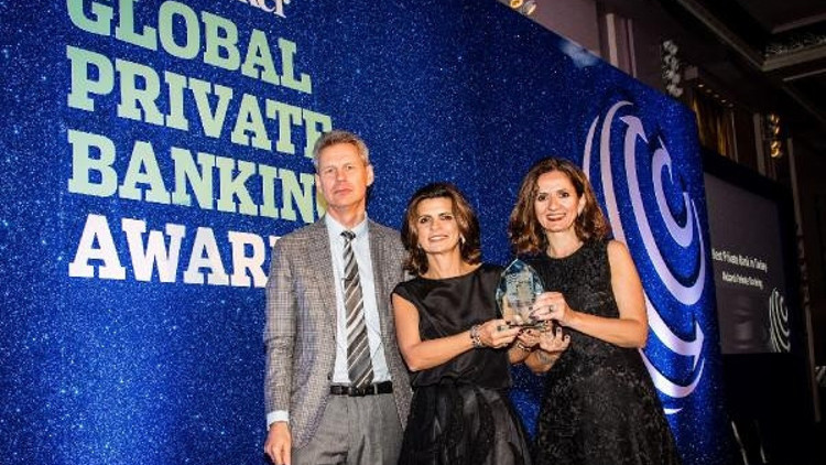Akbank Private Banking üst üste 5. kez Türkiye’nin En İyi Özel Bankacılık Birimi Akbank Private Banking üst üste 5. kez Türkiye’nin En İyi Özel Bankacılık Birimi