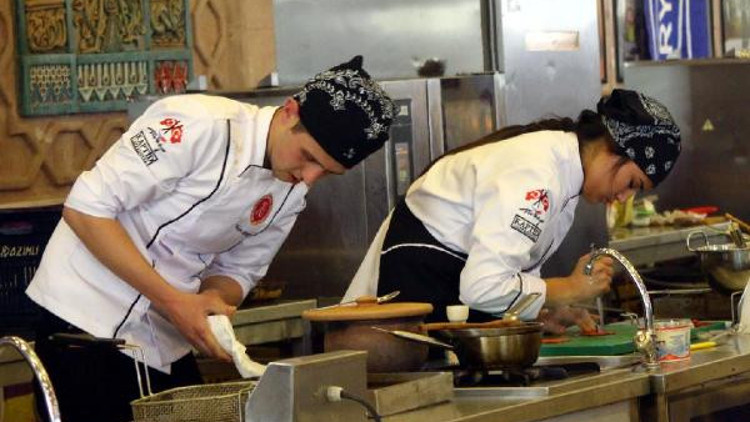 NEVÜlü öğrenciler, Altın Kepçeden 17 madalya ve 2 ödülle döndü