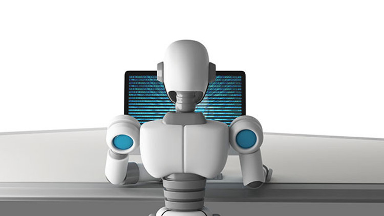 Robotlar bilgisayar başına geçti