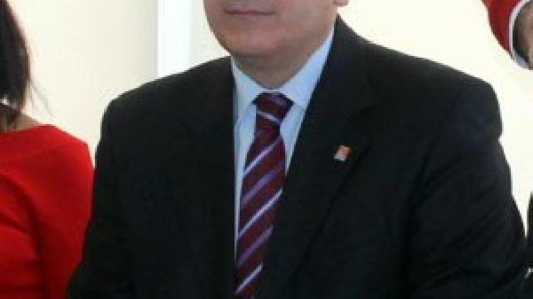 CHPli ilçe başkanından borçların ödenmesi için AK Partili belediye örneği CHPli ilçe başkanından borçların ödenmesi için AK Partili belediye örneği