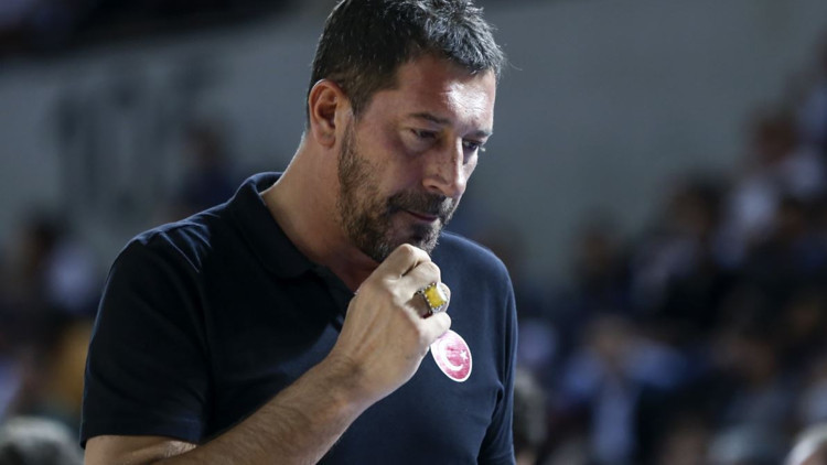 Ufuk Sarıcanın babası toprağa verildi Ufuk Sarıcanın babası toprağa verildi