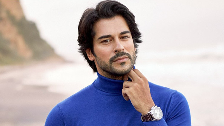 Burak Özçivit 80 kadınla yemek yiyecek Burak Özçivit 80 kadınla yemek yiyecek