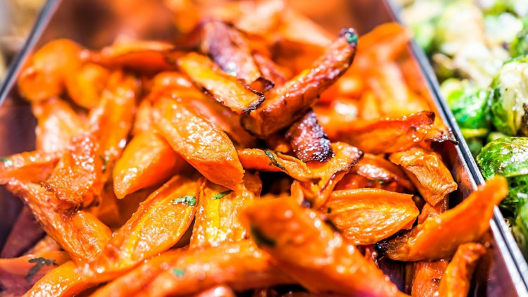 Fırında Balzamik Soslu Tatlı Patates Fırında Balzamik Soslu Tatlı Patates