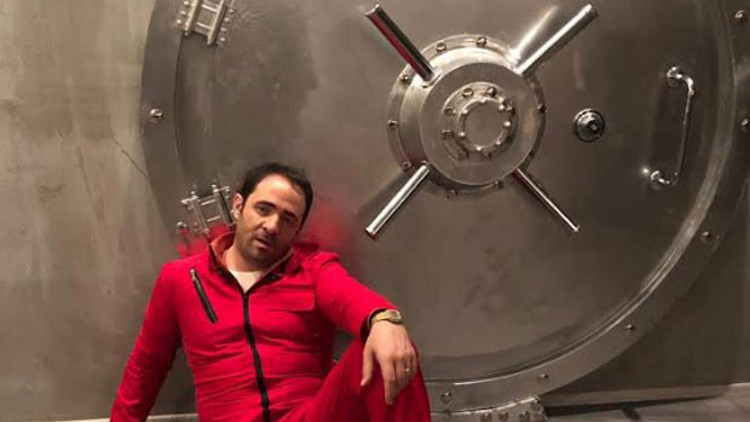 Hem yazdı hem yönetti hem de oynadı