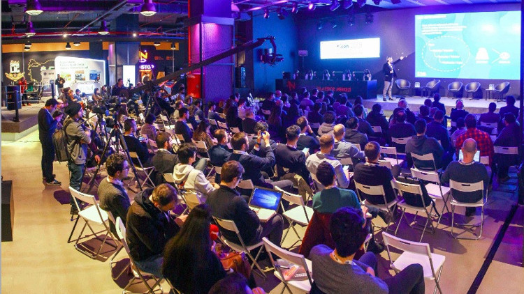 Türkiye’nin ilk espor zirvesi İstanbul’da yapıldı