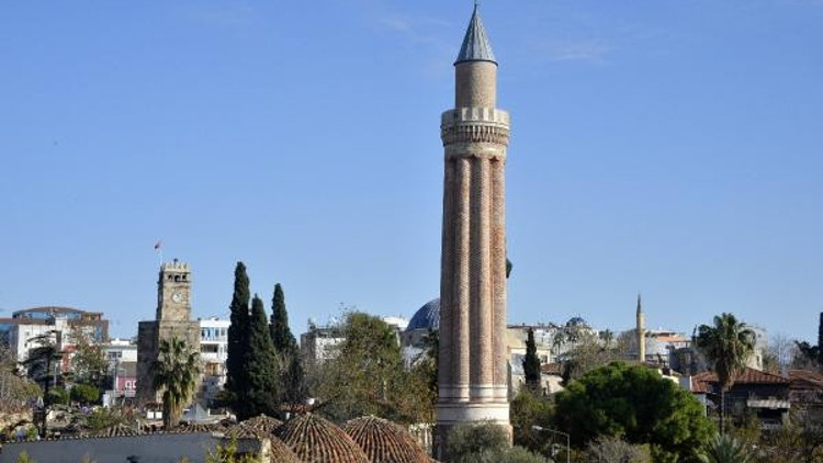 Yivli Minare, aslında zafer burcu