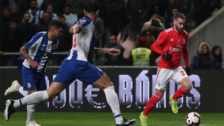 Benfica, Portoya yenildi Kupaya veda... Benfica, Portoya yenildi Kupaya veda...