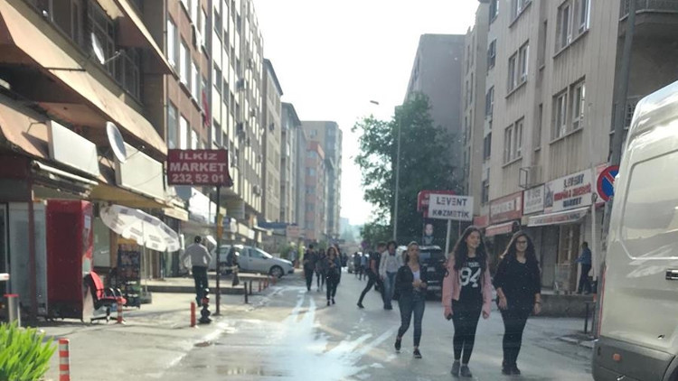Kaldırımda işyeri işgali