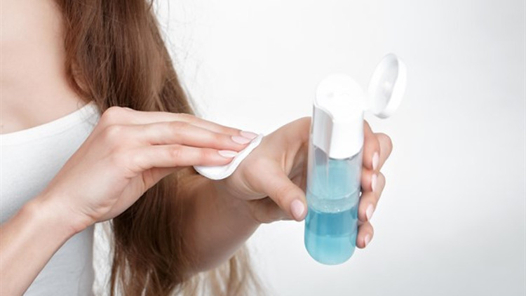 Işıltılı Bir Cilt İçin Ev Yapımı Tonik