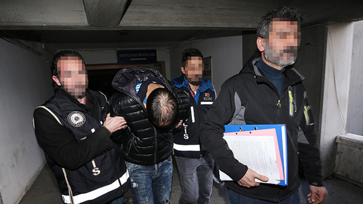 Gözaltına alındı: 30 kadının görüntüleri çıktı... Bin 150 kadına satmış