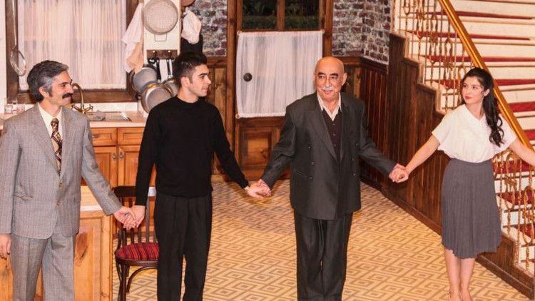 7. Nilüfer Tiyatro Festivali perdelerini açtı 7. Nilüfer Tiyatro Festivali perdelerini açtı