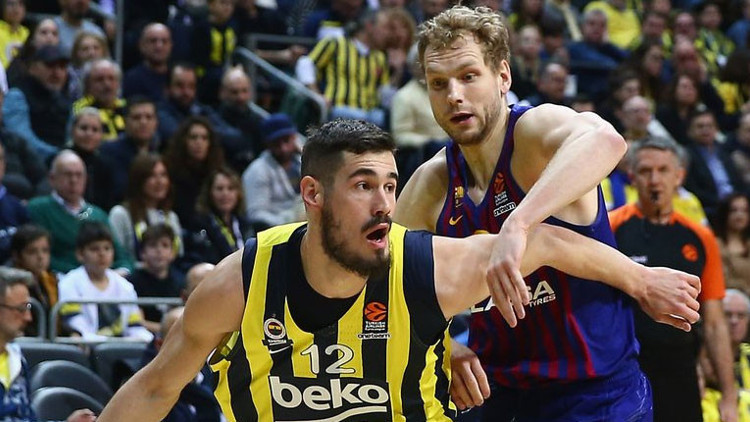 Fenerbahçe, Barcelonayı 9 sayı geriden gelerek devirdi