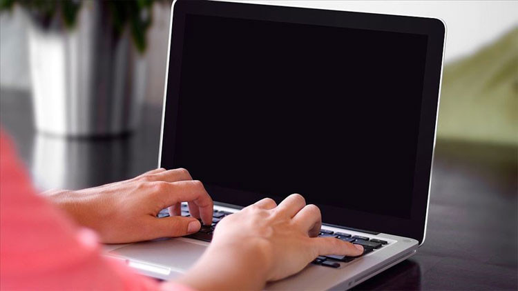 Şifayı doktorda değil sanal ortamda arıyoruz