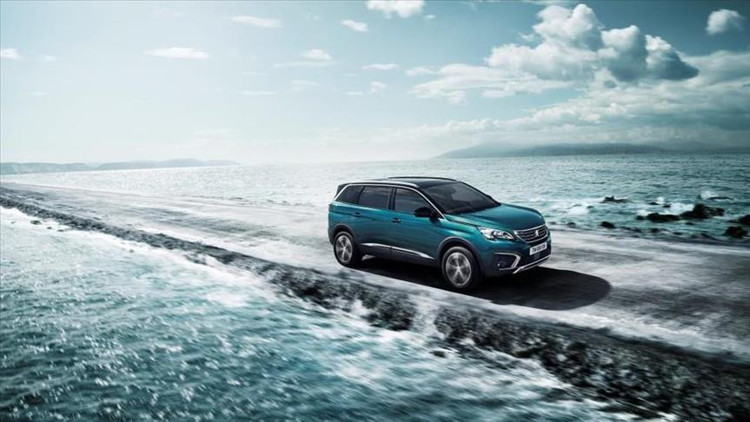 Otomobil devinin birleşme girişimlerine ret Otomobil devinin birleşme girişimlerine ret