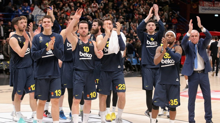 Fenerbahçe Beko liderliği garantiledi Anadolu Efes ve Darüşşafaka...