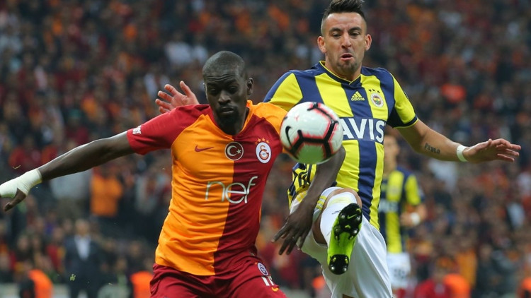 Galatasaraydan tarihi derbi primi Galatasaraydan tarihi derbi primi