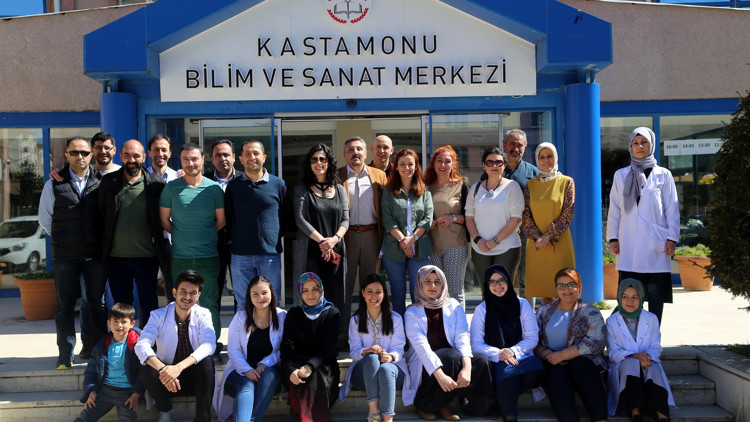 Bilim ve sanat ‘özel çocuklara’ iyi geldi