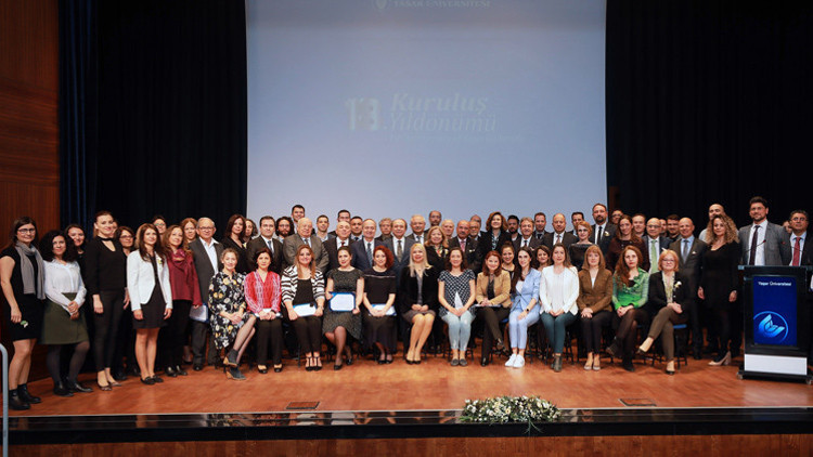 Üniversite, 18 yaşında