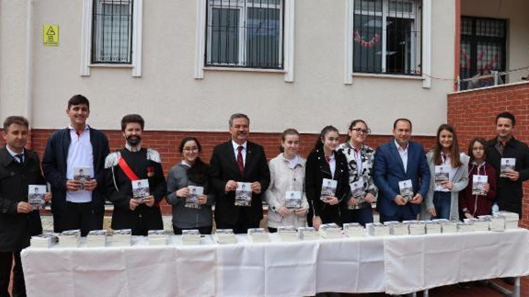 Plevne kahramanı Gazi Osman Paşaya öğrencilerden vefa