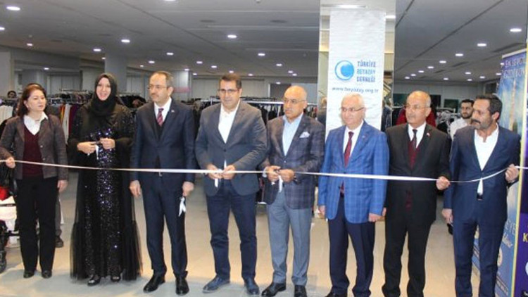 Ünlü Organizatörden, Engelli Çocuklar Yararına Büyük Kermes