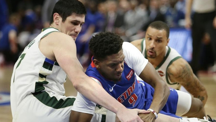 Milwaukee Bucks seriyi 3-0 yaptı Ersandan 15 sayı...