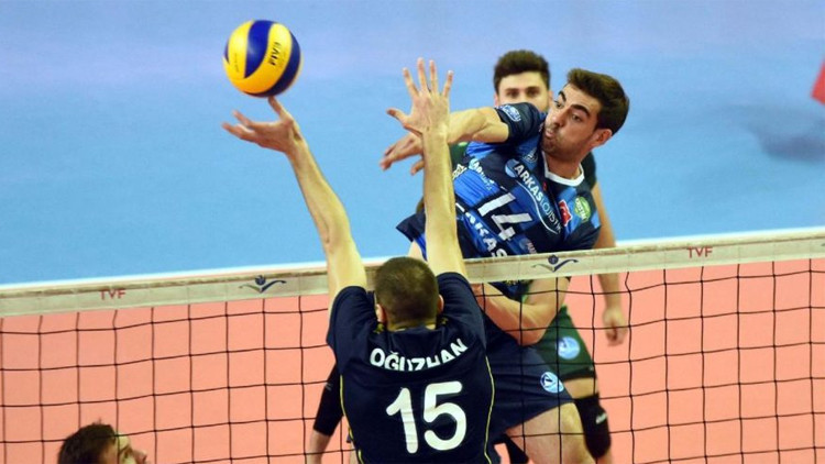 Şampiyon belli oluyor Arkas mı Fenerbahçe mi Şampiyon belli oluyor Arkas mı Fenerbahçe mi