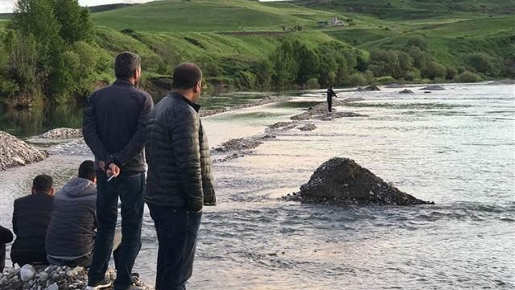 Suda kaybolan kepçe operatörünün cansız bedenine ulaşıldı