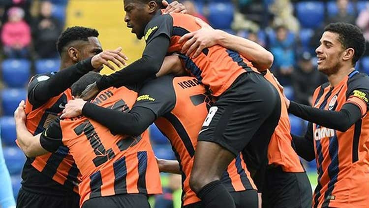 Ukraynada şampiyon Shakhtar Donetsk Ukraynada şampiyon Shakhtar Donetsk