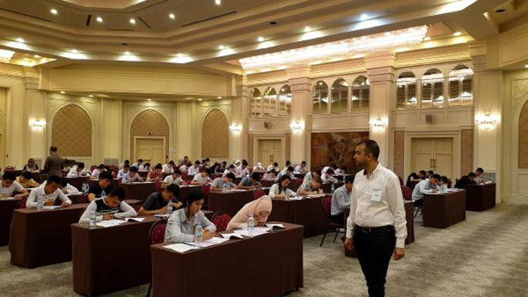 Türkiye’de eğitim alabilmek için ter döktüler