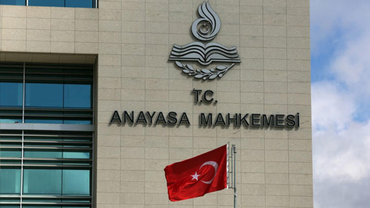 AYMden Özhaseki ve Zeybekcinin başvurularına ret AYMden Özhaseki ve Zeybekcinin başvurularına ret