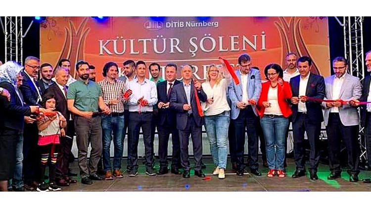 Binlerce Türk ve Alman, Kültür Şöleni’nde buluştu