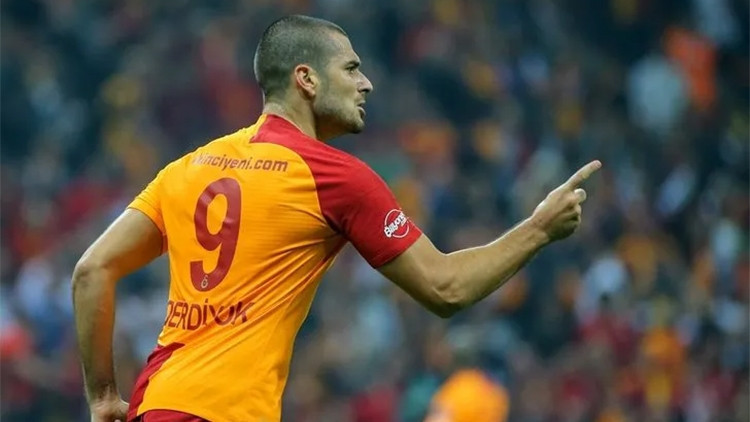 Göztepe’de Eren Derdiyokla süre pazarlığı | Transfer haberleri...
