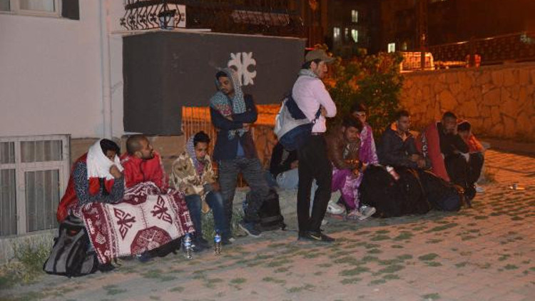 Organizatörler, kaçakları bırakıp kaçtı Organizatörler, kaçakları bırakıp kaçtı