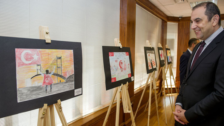 Londralı Türk çocukların gözünden ‘15 Temmuz’ sergisi