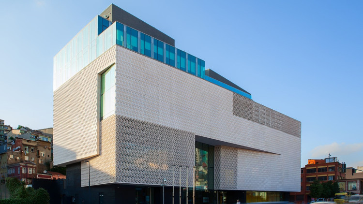 Arter kapılarını 7 sergiyle birden açacak