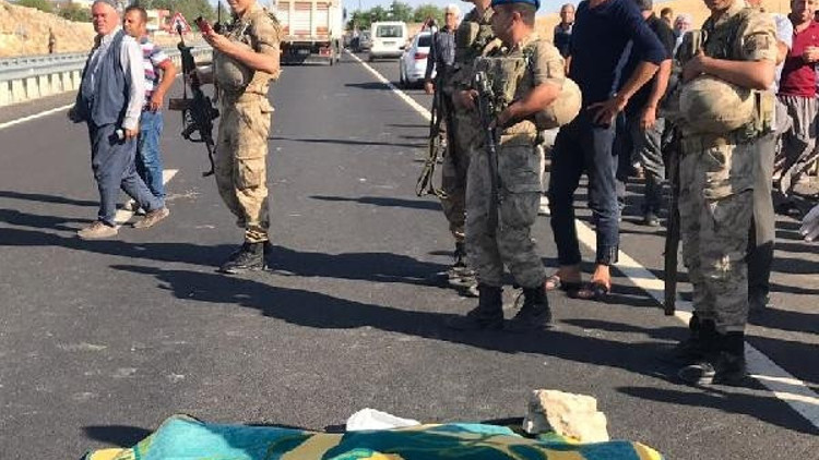 Diyarbakırda otomobil çarpan 12 yaşındaki Yusuf öldü Diyarbakırda otomobil çarpan 12 yaşındaki Yusuf öldü