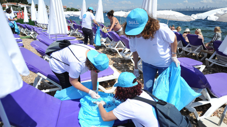 Denizlerden çıkarılan milyonlarca ton plastik PC’lerde kullanılıyor