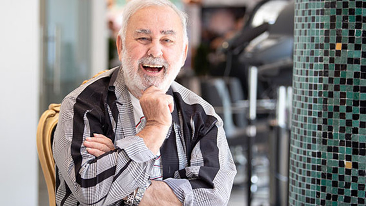 Merkel’in 75 yaşındaki kuaförü: Emekli olmayacağım Merkel’in 75 yaşındaki kuaförü: Emekli olmayacağım