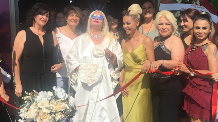 “Kıyafetim Osmanbey Dior”