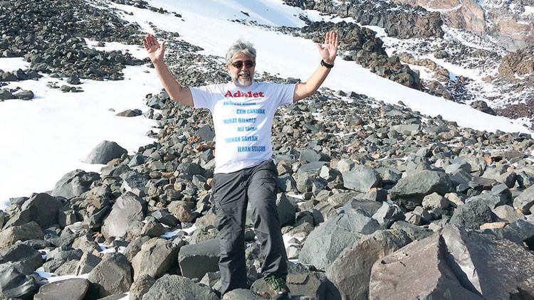 Mağdurlarla zirve selamı