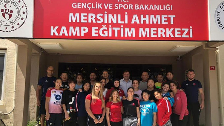 Musa Aydından Serbest Güreş Milli Takımına ziyaret Musa Aydından Serbest Güreş Milli Takımına ziyaret