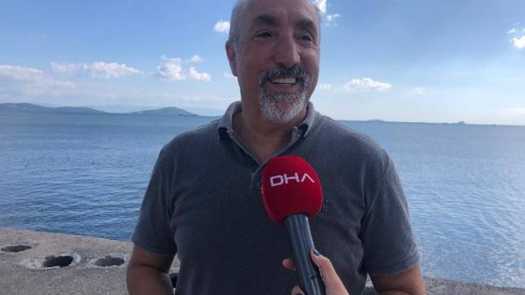 Kuzey Kanalını yüzerek geçen en yaşlı erkek yüzücü ünvanını aldı Kuzey Kanalını yüzerek geçen en yaşlı erkek yüzücü ünvanını aldı