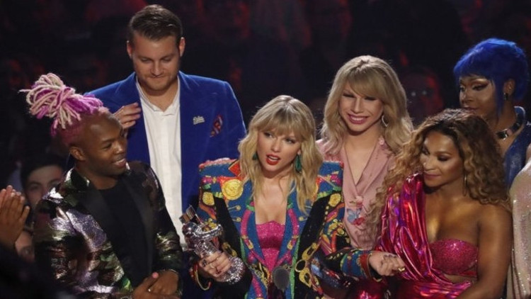 Tüm zamanların en iyi klibi Taylor Swiftin